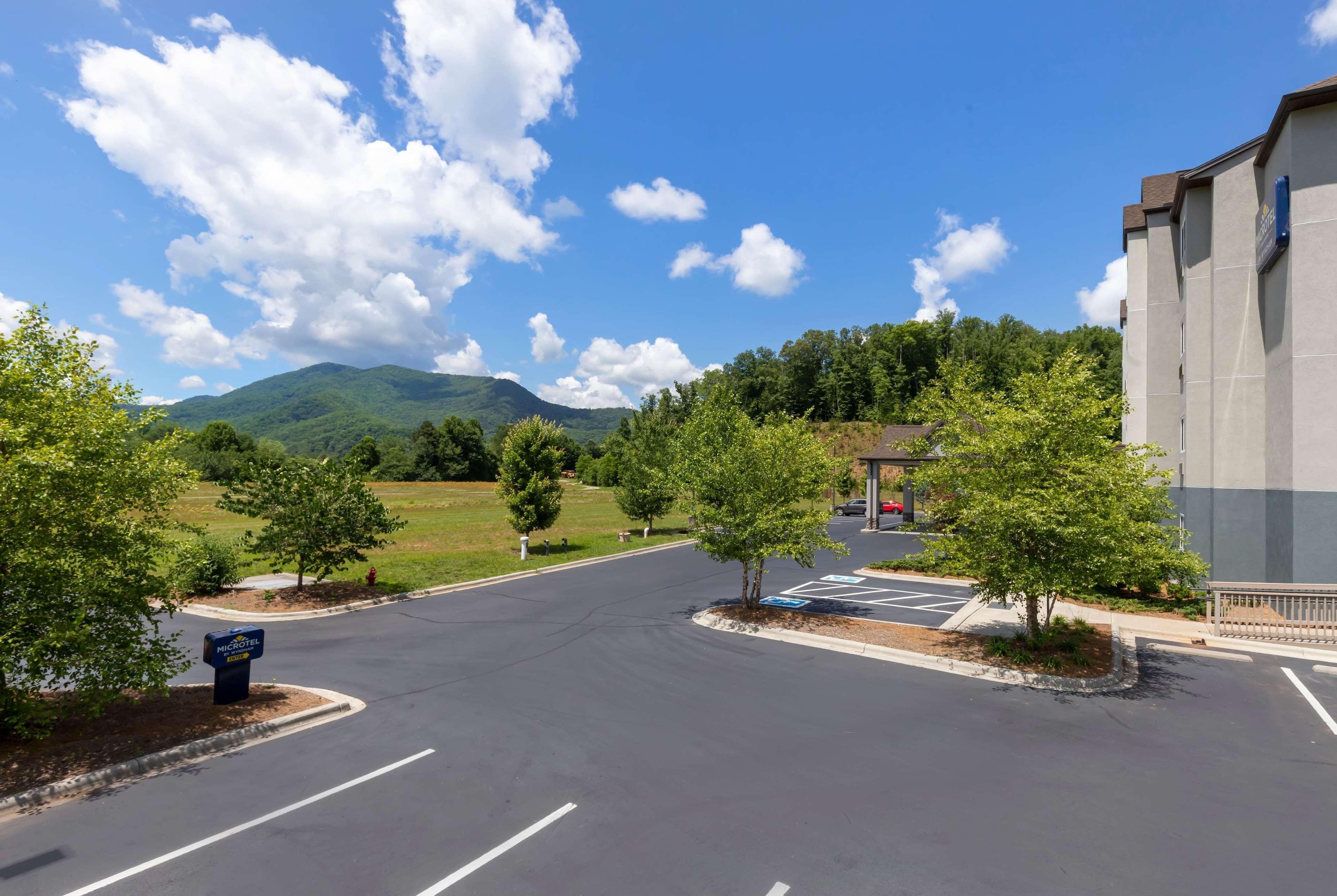 Microtel Inn & Suites Dillsboro/Sylva Buitenkant foto