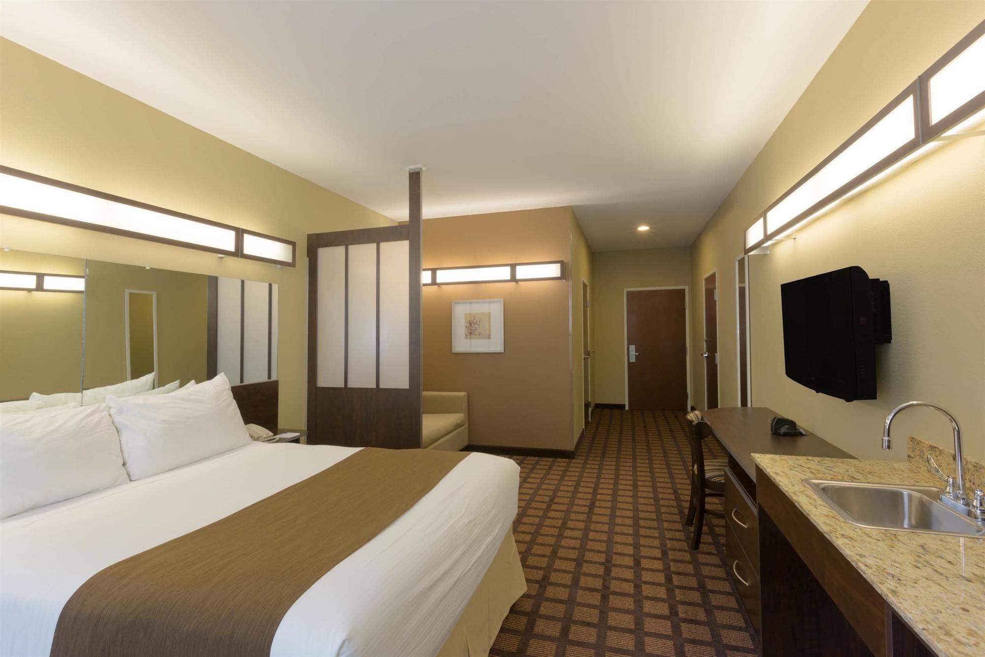 Microtel Inn & Suites Dillsboro/Sylva Buitenkant foto